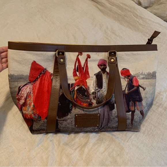 India photography tote bag with brown leather accents - Picture 2 of 16